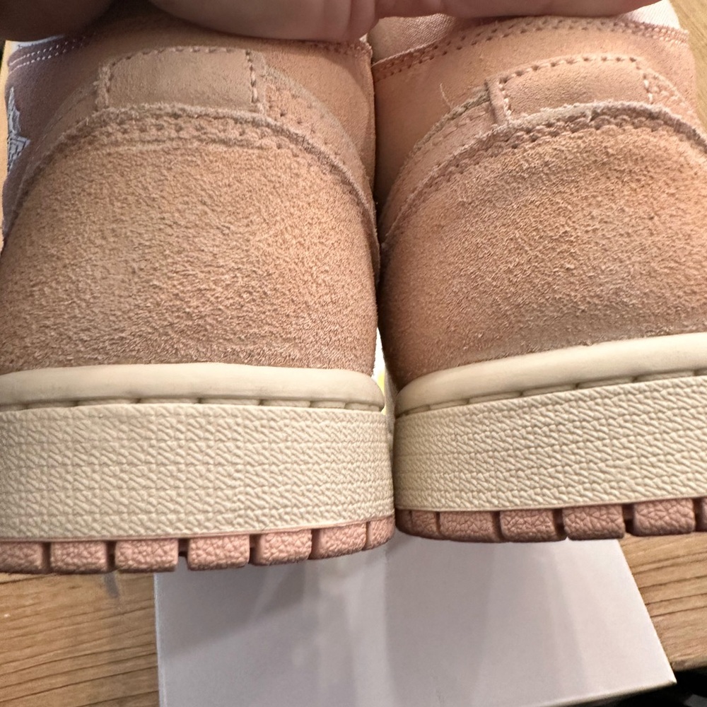 Air Jordan 1 Mid SE Women's Shoes Coconut Milk/Sail/Legend Pink - Picture 4 of 6